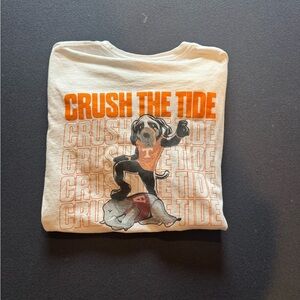 Crush the Tide Graphic tee